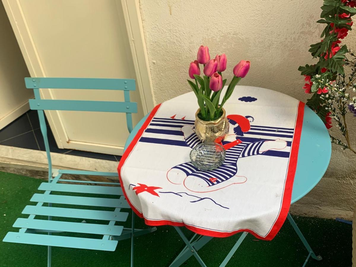 Reginella Holiday Home Napoli Bagian luar foto