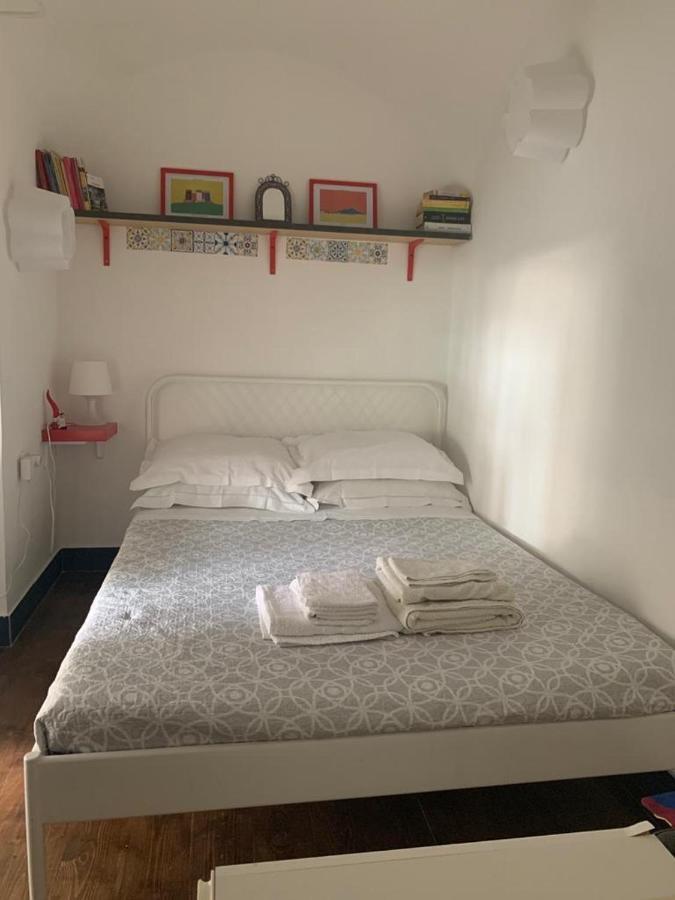 Reginella Holiday Home Napoli Bagian luar foto